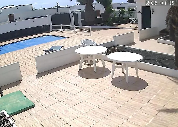 Lazydays * Playa Blanca (Lanzarote)